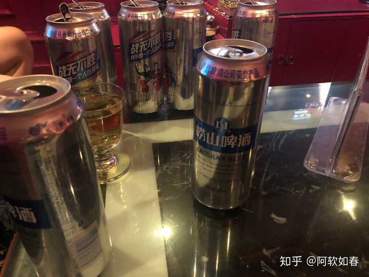 今天赶了一天路 回家了 明天上班 此刻的我 在ktv买醉 我不敢来更新