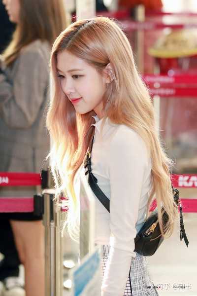 rosé朴彩英在black pink的地位怎么样?是否被大家低估了?