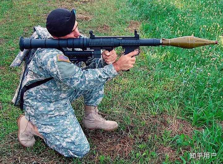 rpg党的福音美国山寨版psrl1火箭筒再进化加装m4步枪的伸缩式枪托有无