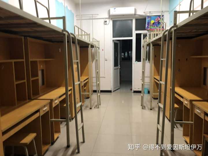 广西师范大学育才校区得宿舍怎么样?师哥师姐有照片吗