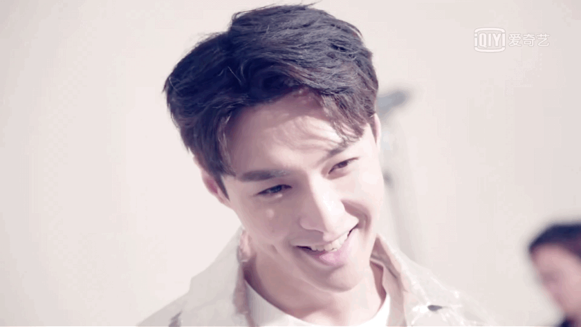 张艺兴为什么越长越好看了?