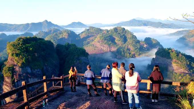 武夷山风景区以及武夷山市有啥值得去的地方吗?