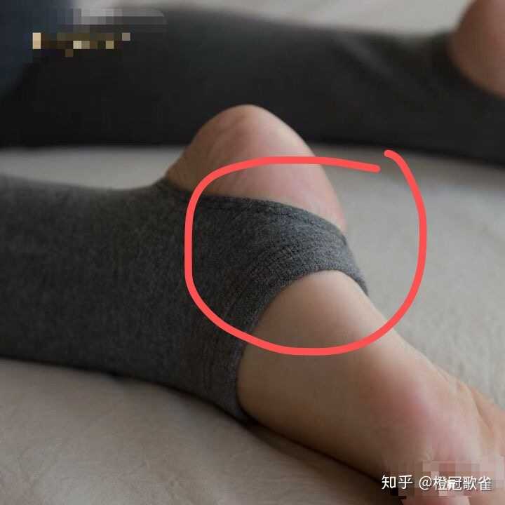 为什么有些女的穿了踩脚裤袜 里面还穿个短丝袜 直接穿连裤袜不就行了