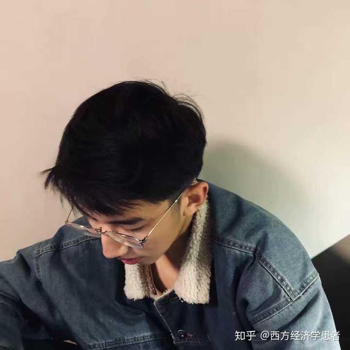 这是我在现实生活中见过的颜值最高,和照片贴合度最高的一对cp了,真
