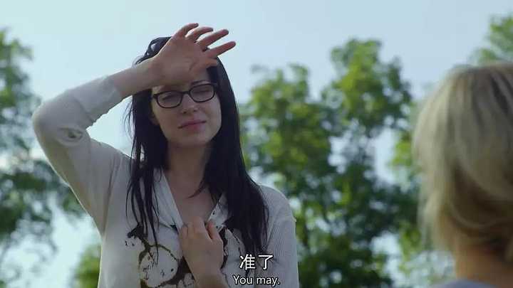 女子监狱里的alex vause.