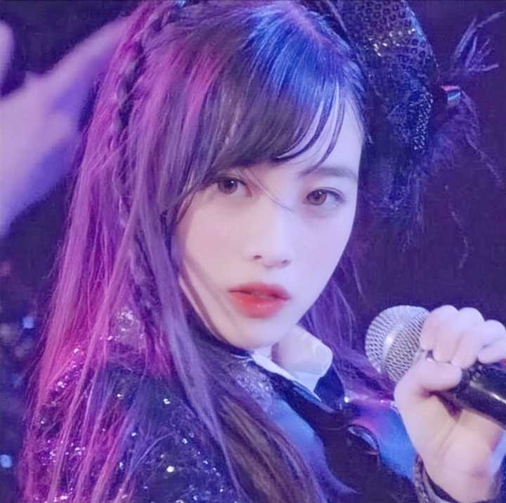 3.明星  当时被这张吸引了,后来,"明美,你说话不看场合的吗"