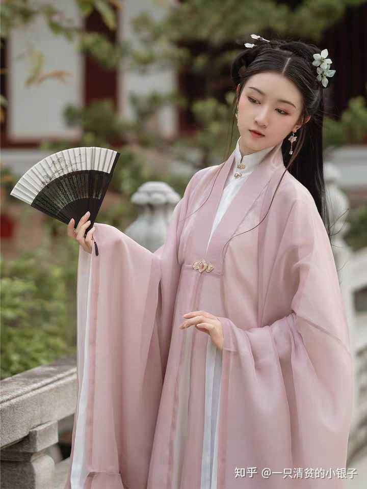 正宗的晋制汉服没有刺绣吗?