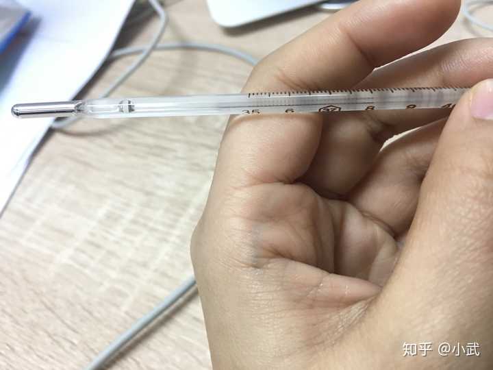 辞职前在公司发烧到38度,烧傻了