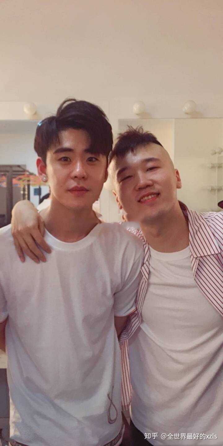 你怎么看待张云雷和杨九郎之间的感情?