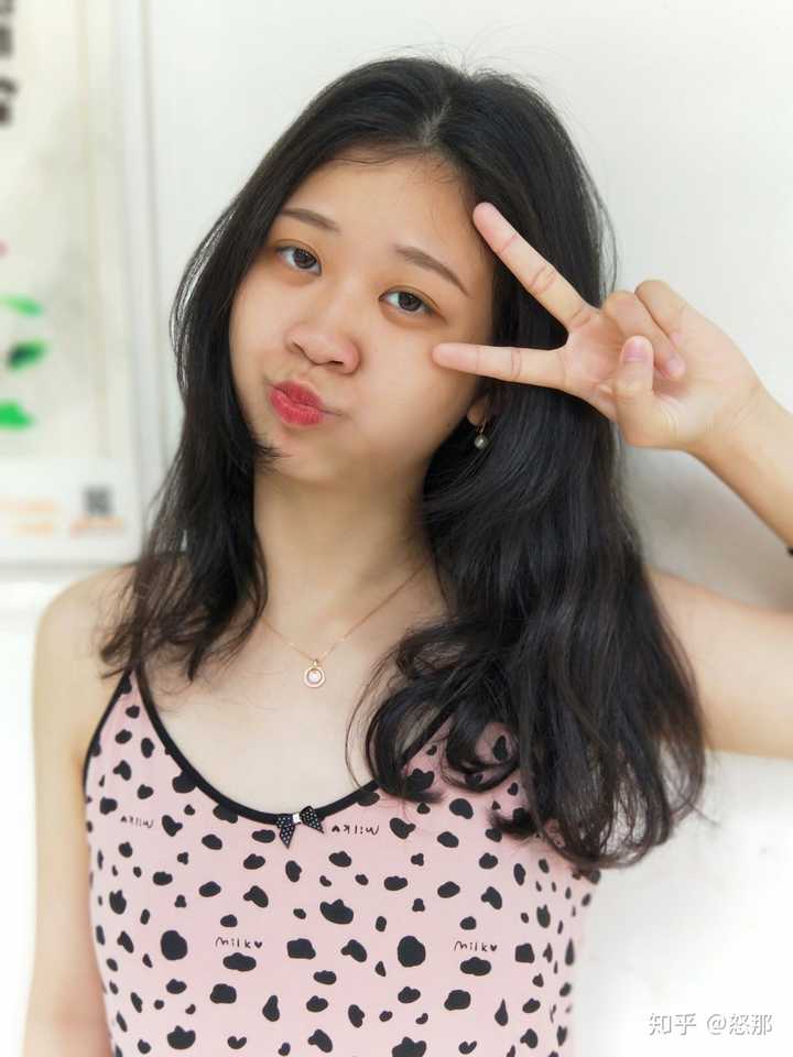 女生胸小是一种什么样的体验?