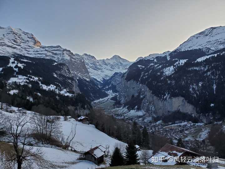 右边的那条山谷是电影指环王精灵的取景地
