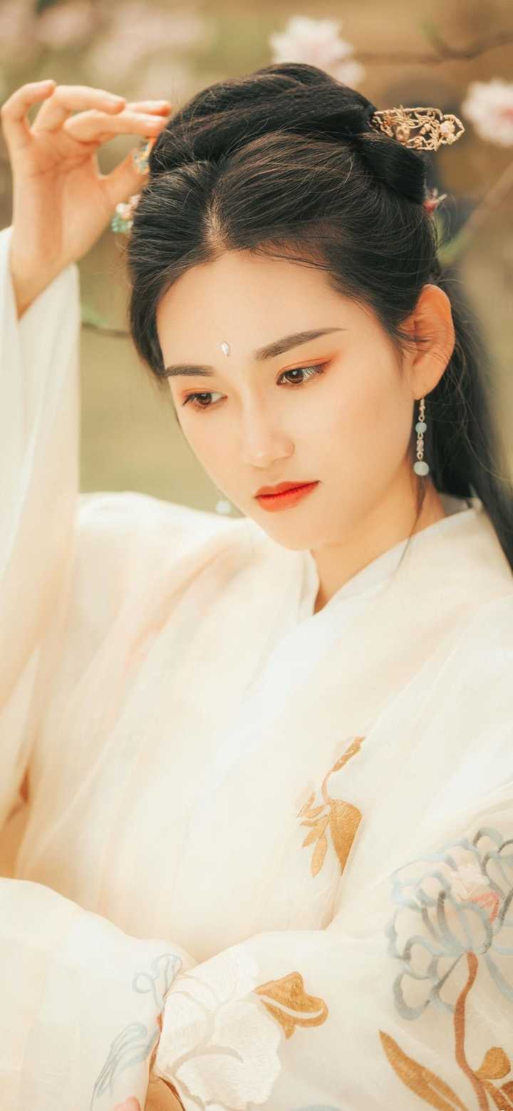 有什么好看的lolita,jk制服和汉服的模特图/设计图是可以做壁纸的?
