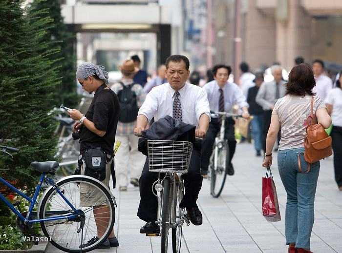 但实际上,日本街头的普通人是这样的