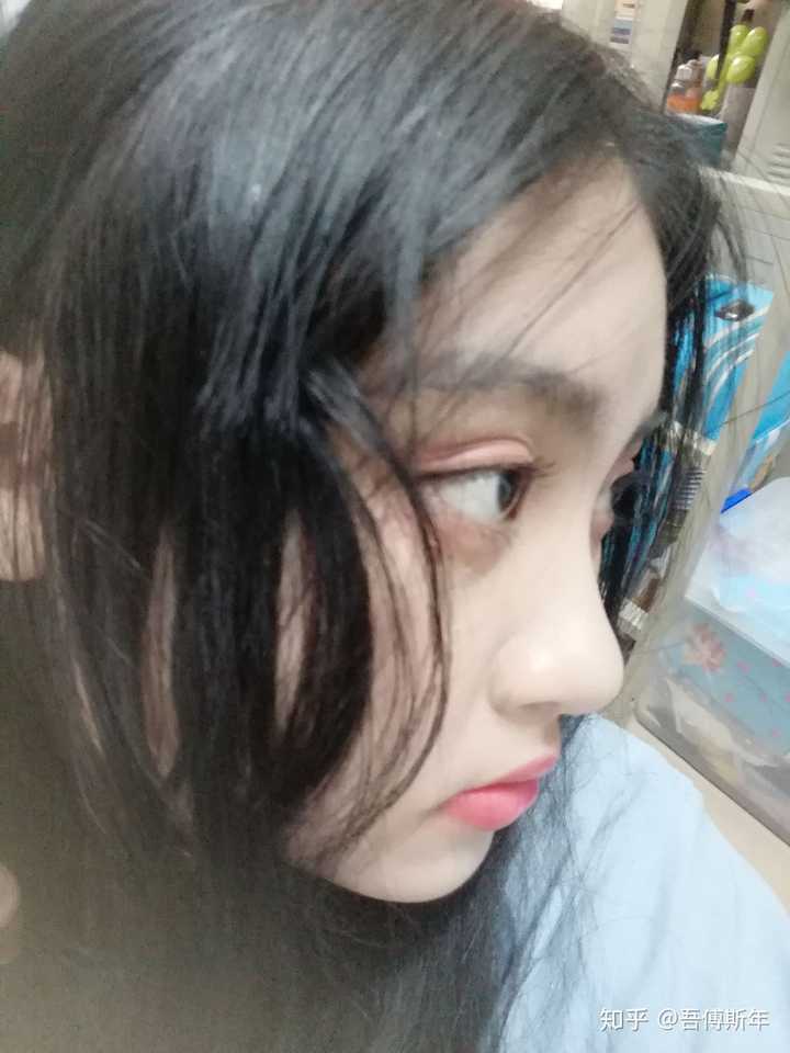为什么有的女生侧脸比较好看但正脸一般?