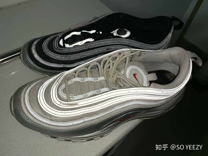 急切想知道airmax97上脚到底是什么感觉,真的很硬,像块砖头吗?