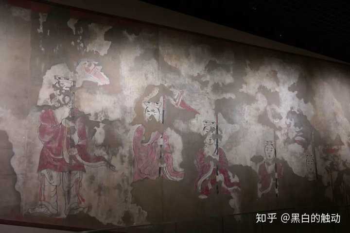 高洋墓壁画:高洋是北齐开国皇帝,高欢的次子;画中鸟是朱雀,伫立展翅