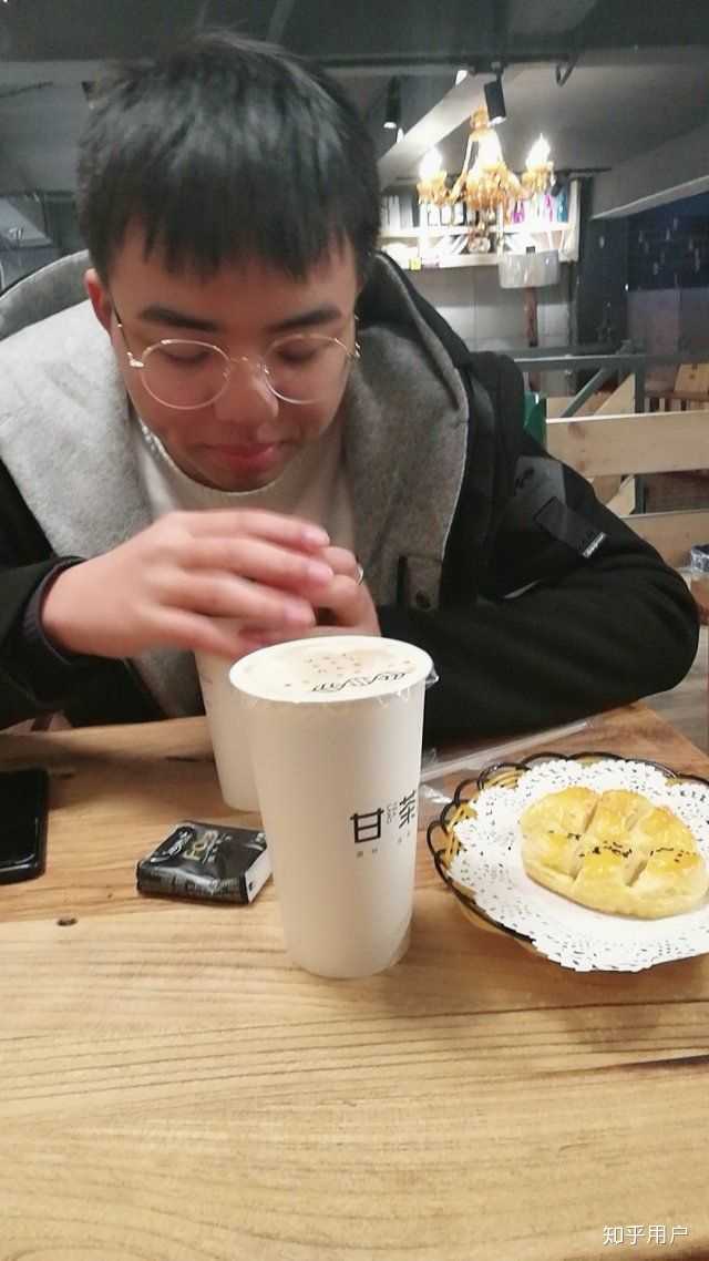冬天来了,喝喝奶茶,保存脂肪.