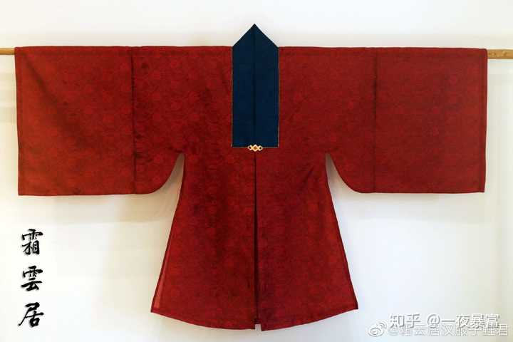 这个是明大袖就是披风 有错误欢迎指出,以上材料不全面