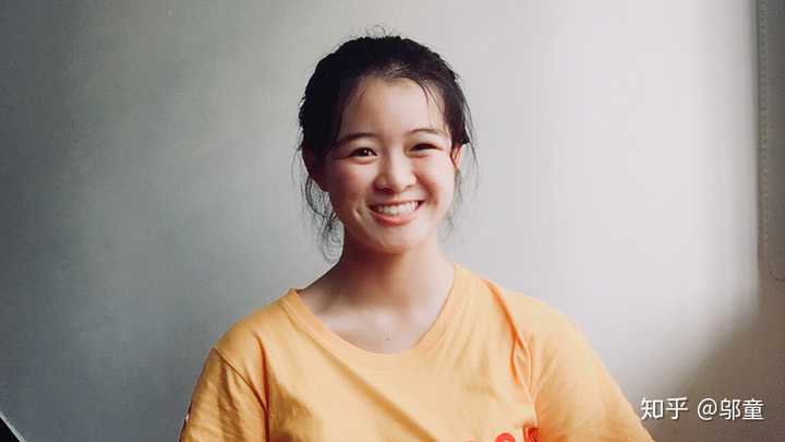 脸大加婴儿肥是什么感觉?
