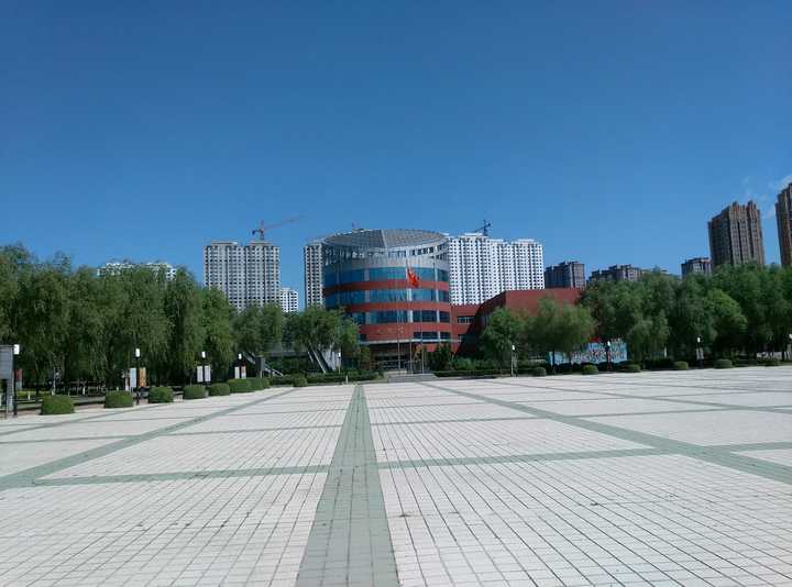 在哈三中群力校区就读是什么感受?