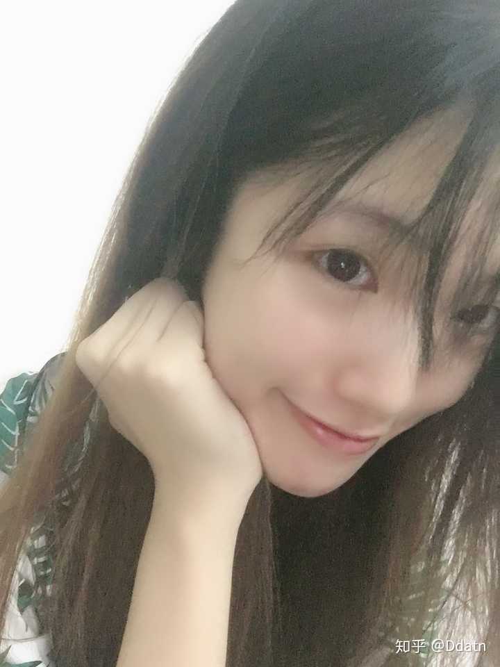 25岁女生还留齐刘海会显得幼稚吗?