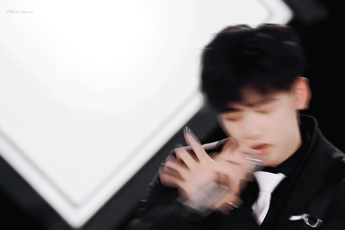 为什么焉栩嘉路人缘好死忠却不多?