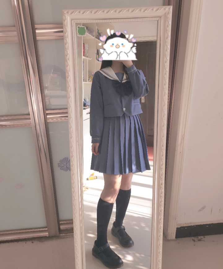 胸大的女生怎么穿 jk 制服好看?