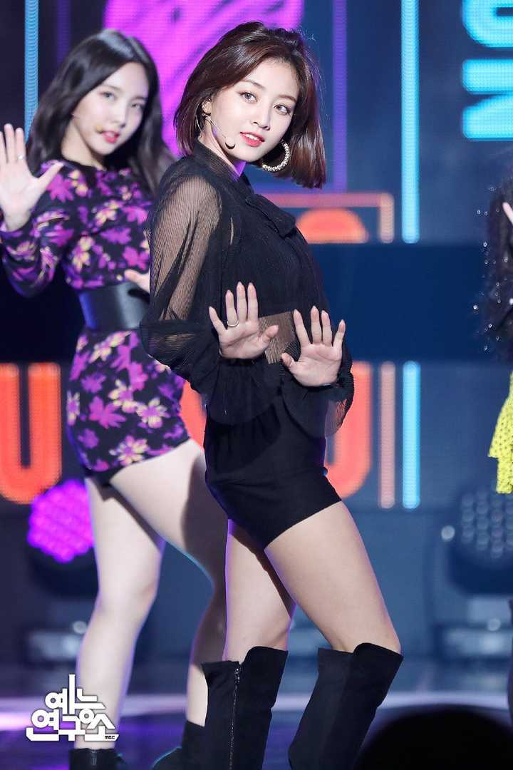 如何看待姜丹尼尔和twice朴志效(twice)的恋情?