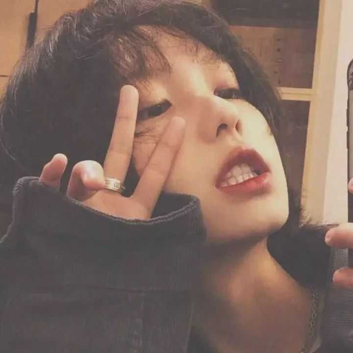 有哪些好看的绿色文艺头像?