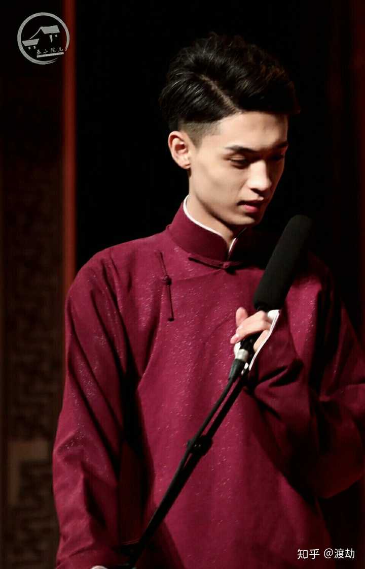 你觉得你的角儿穿什么大褂最惊艳