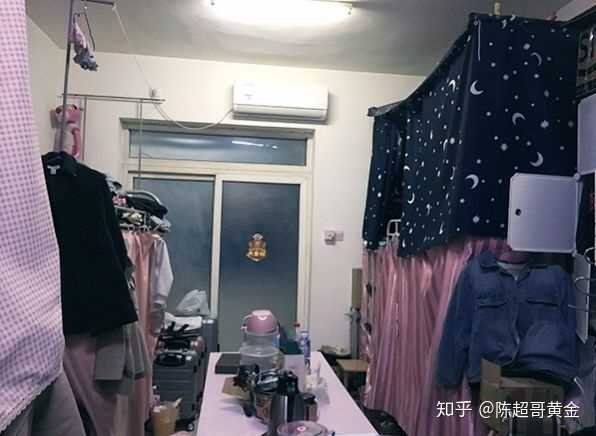 陕西服装工程学院的宿舍条件如何?校区内有哪些生活设施?