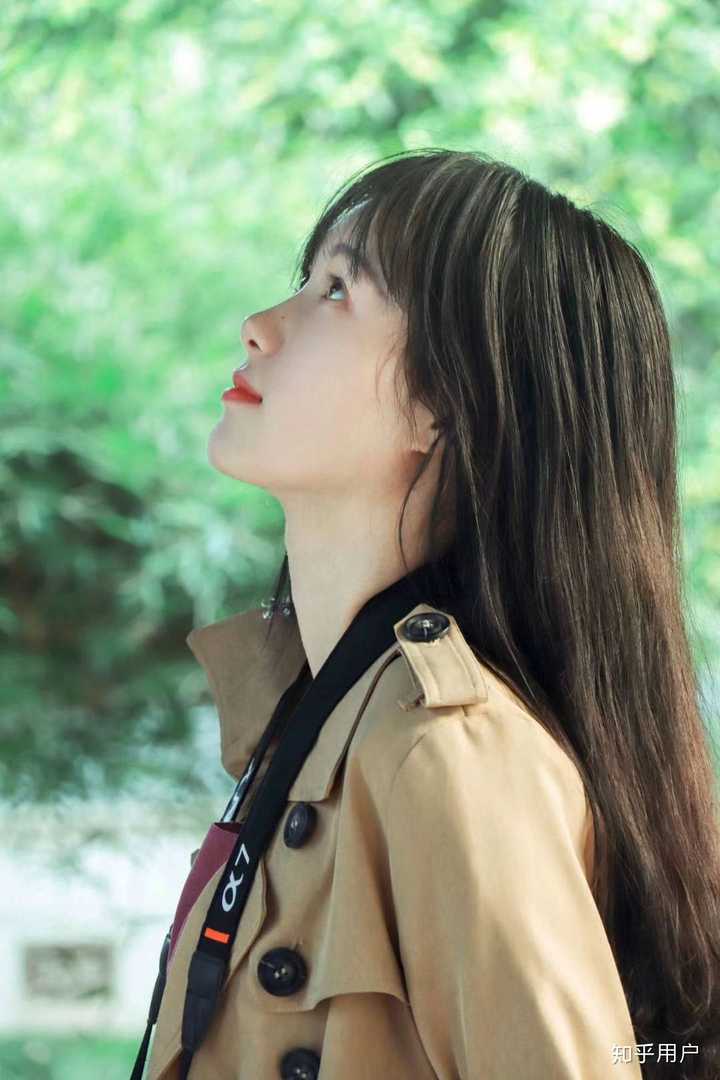 有没有侧脸好看,正脸不好看的例子?
