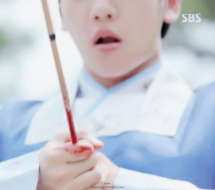 会不会觉得蔡徐坤和边伯贤有点儿像?