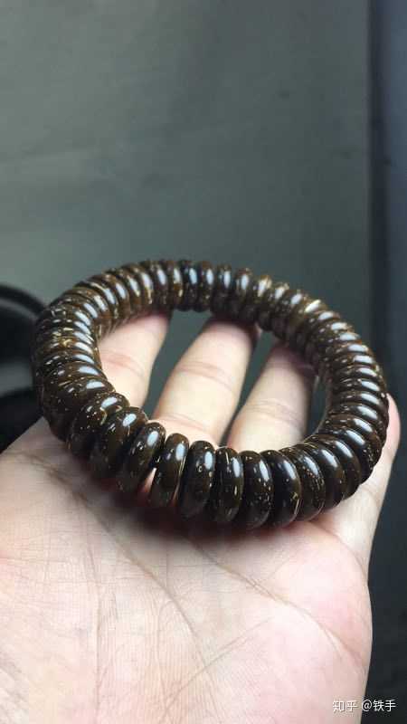 椰壳与椰蒂的区别?