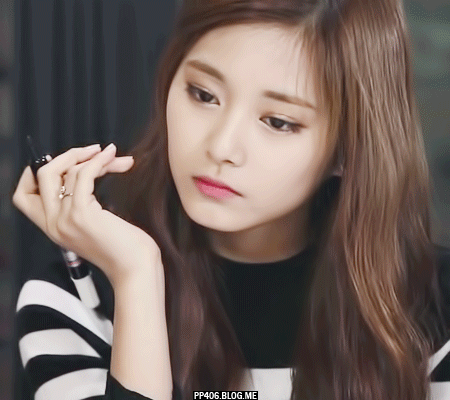 伊布子瑜 大神剪辑的性格向安利视频 宠粉狂魔周子瑜 http://www