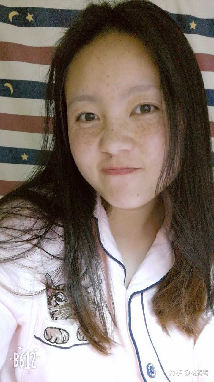 不会化妆,皮肤不好还有雀斑,并且长得丑的女孩子还有救么?