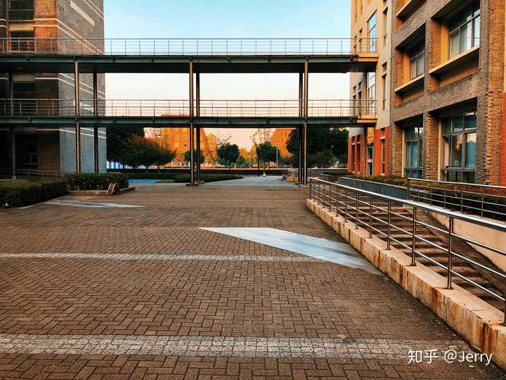 在苏州大学独墅湖校区就读是怎样一番体验?