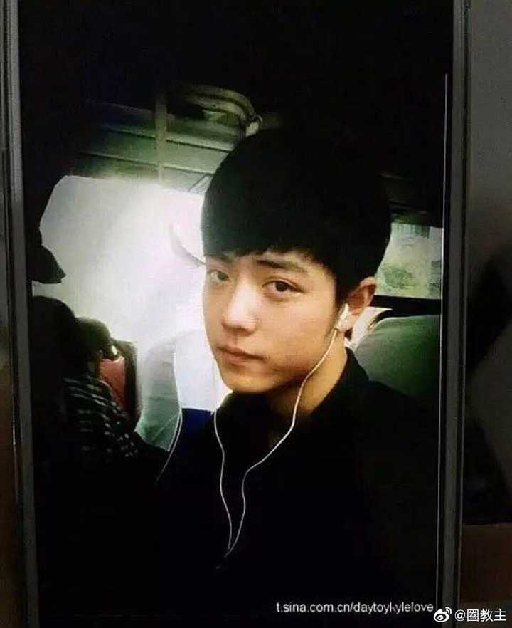 高中时期的肖战像什么样子?