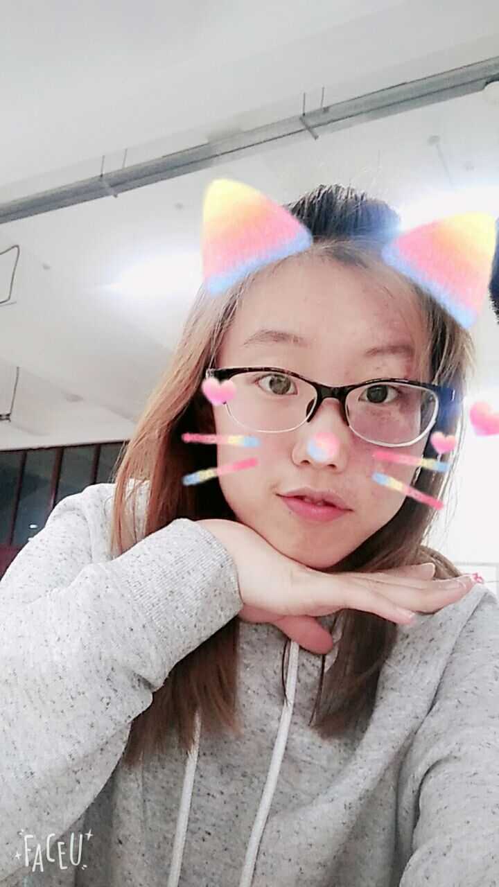有没有脸上有明显缺点但依然好看的人?