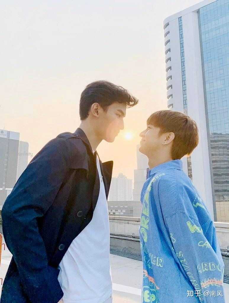 还有正在更新的《待到重逢时》 真的太甜了55555不甜你打我 福多多和