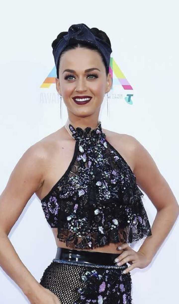 为什么大家都喜欢katy perry的表情包?