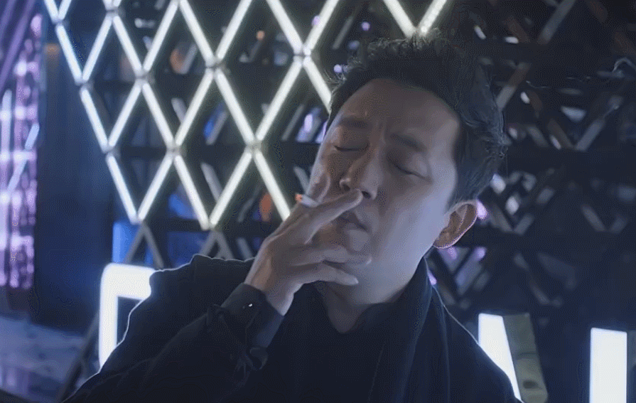 如何评价潘粤明的长相?