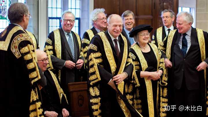 英国最高法院和内阁中的大法官有什么关系?
