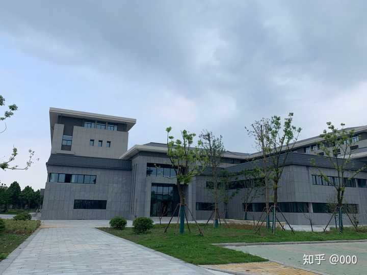 黄山学院和安徽科技学院哪一个更好?
