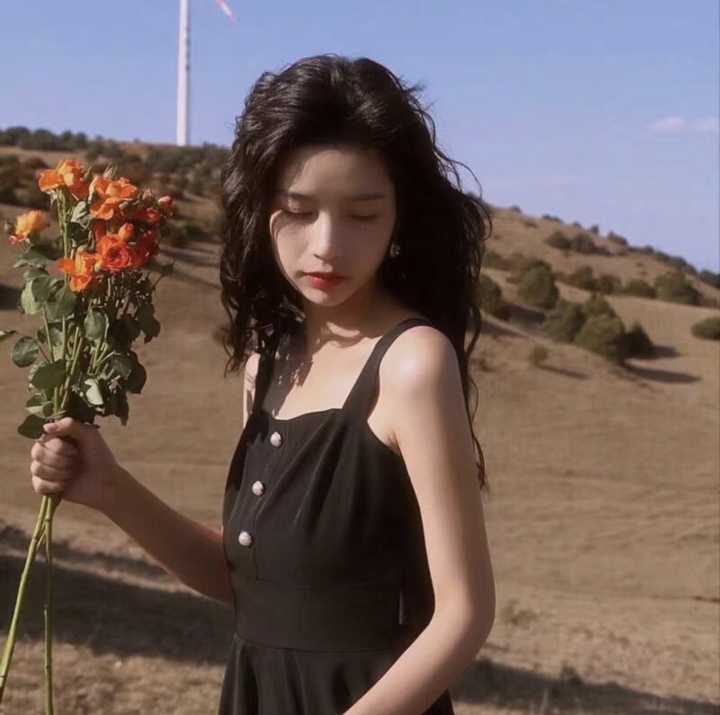 有哪些好看的女生照片适合做头像?
