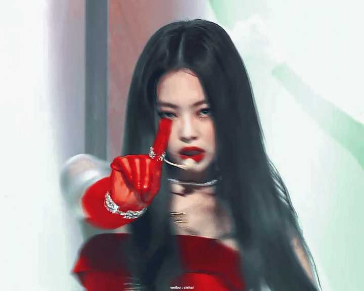 摄影  bp定位:ace&main rapper&lead vocal jennie在舞台上感觉很凶