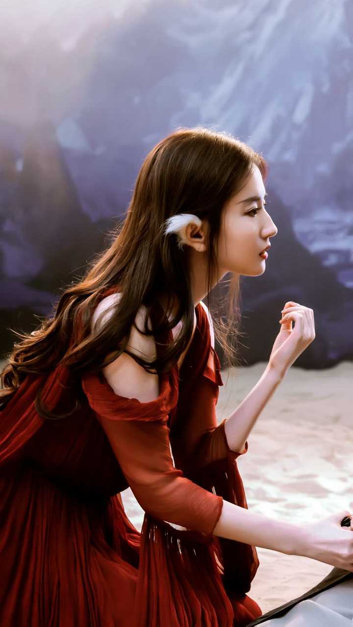 刘亦菲有哪些适合做手机壁纸(屏幕和锁屏)的图片?