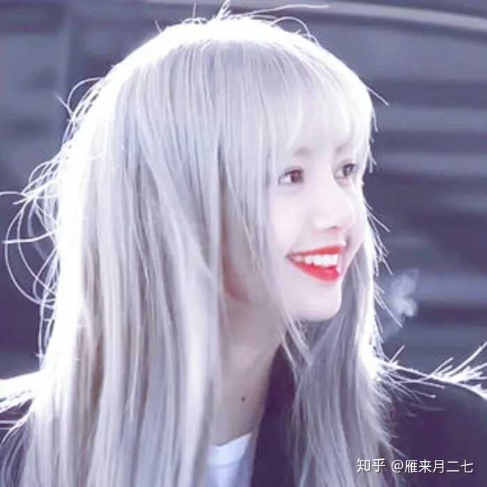 请问谁有lisa的美图可以分享一下吗?