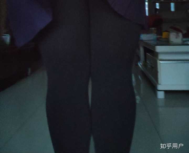 答主说是200斤,大家都说绝对有300斤,我就想着将近200斤的自己腿到底