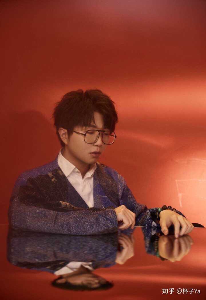 有什么毛不易好看可爱帅气萌萌的图吗?